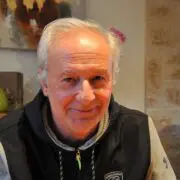 Une haie d’honneur pour un prof