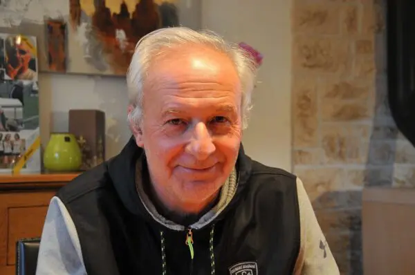 Une haie d’honneur pour un prof