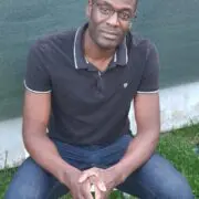[otɔbjɔgʀafi] et quatrième dimension
