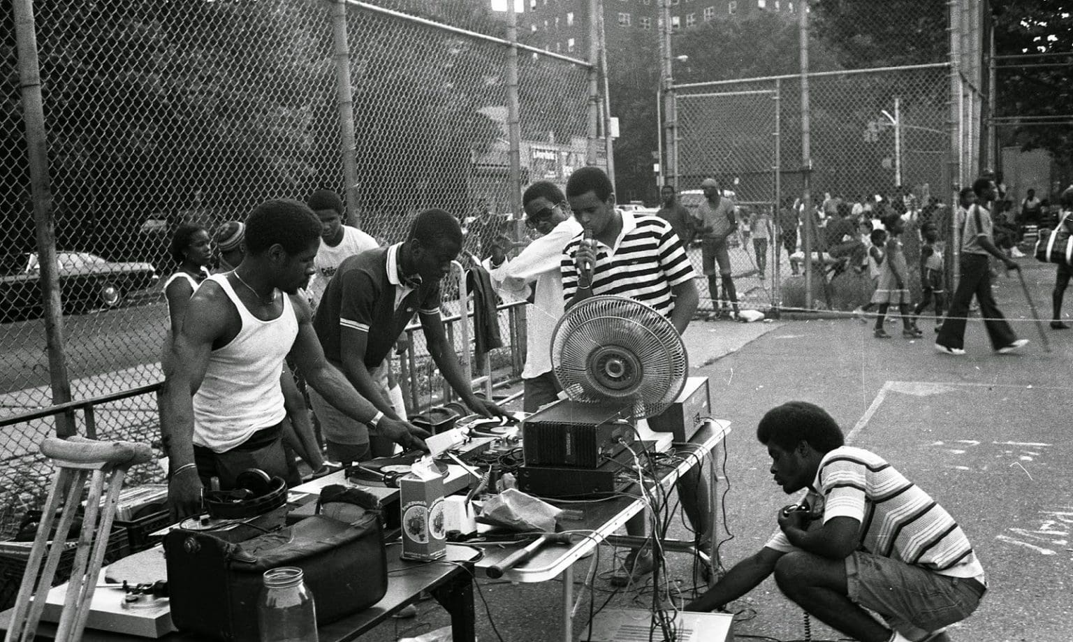 Hip Hop Art Legend Story Simply Crowd hip-hop-art-legend-story-simply-crowd