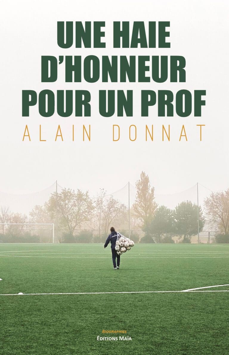 Une haie d'honneur pour un prof Alain Donnat