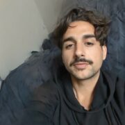 Je l'aime, Elles...