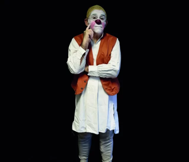 Entretien avec Jacques Lutran auteur des Les Essentiels